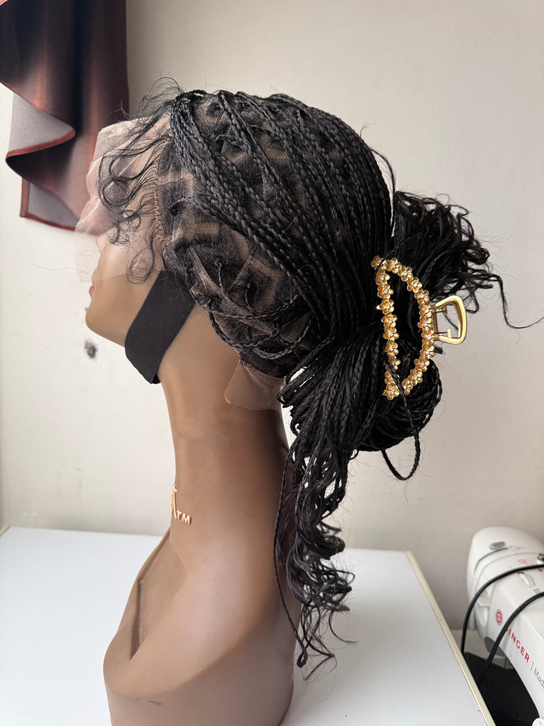 Sanah Full lace braided - Perruque tressée en fine mèches.