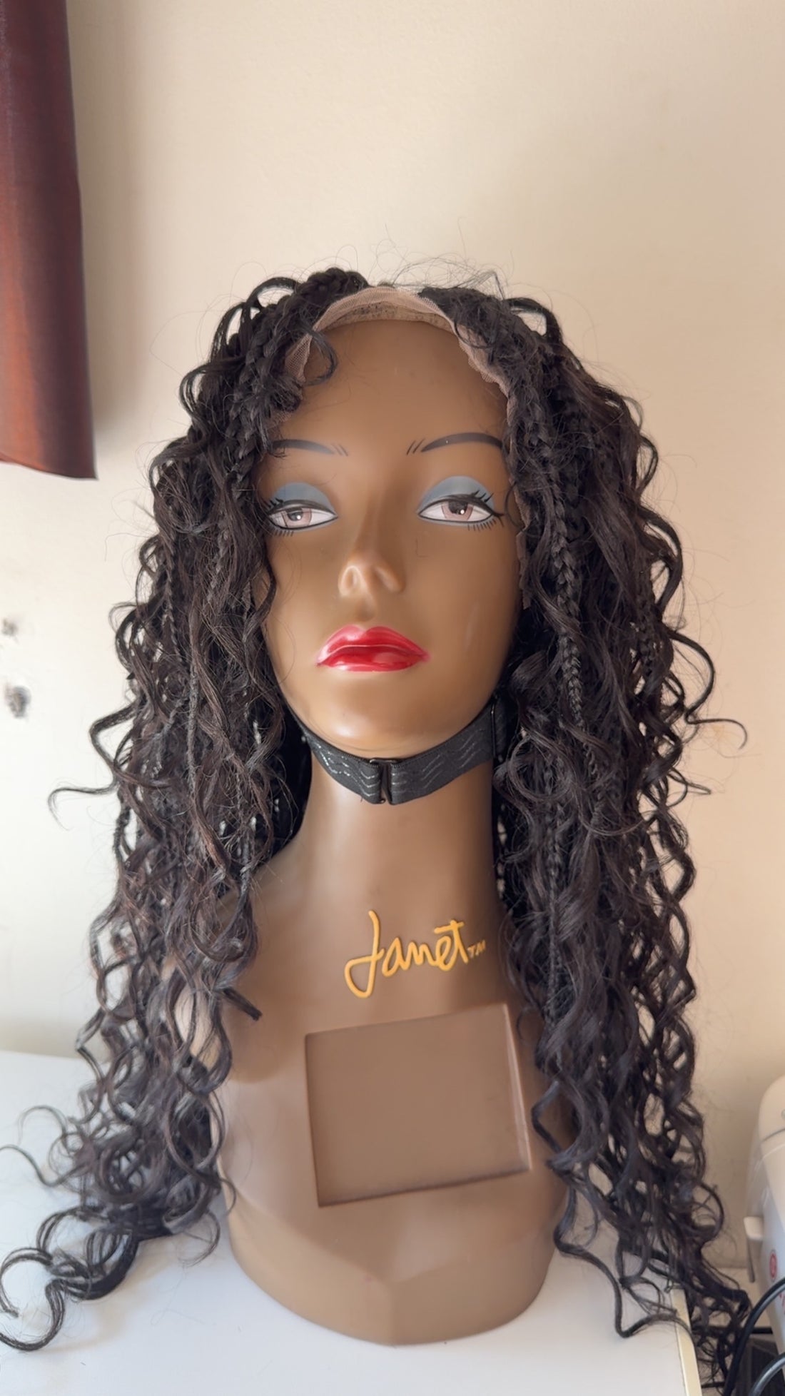 Stefy Full lace boho Perruque tressée box braid avec des boucles en cheveux naturels