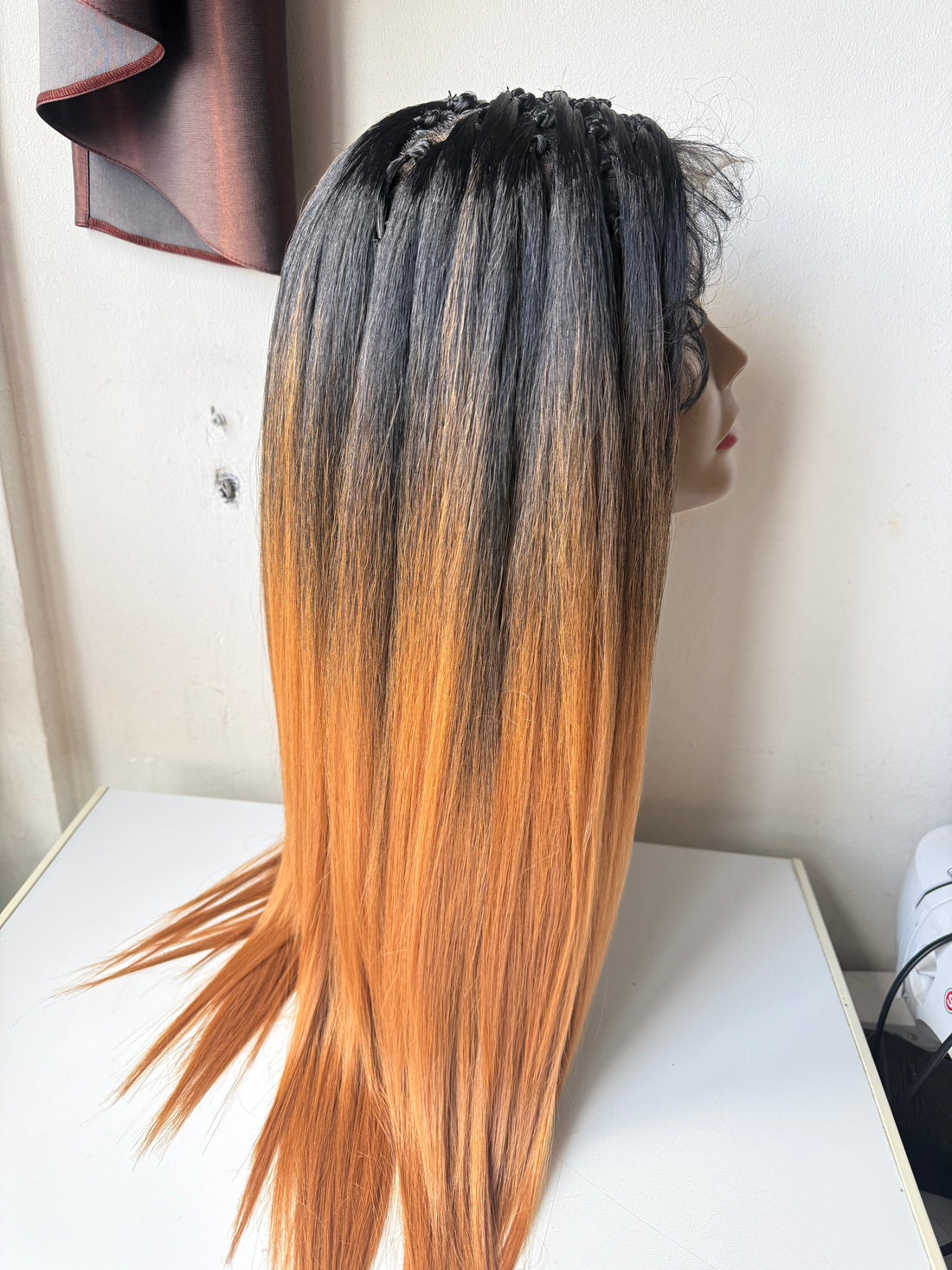 ELisa - Full lace semi brésilienne yaki lisse en cheveux semi naturels