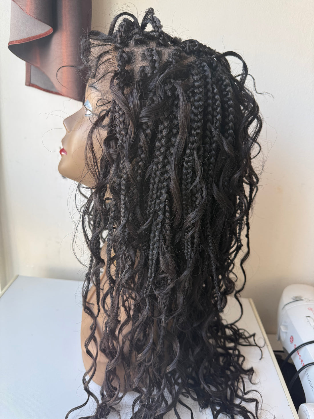 Stefy Full lace boho Perruque tressée box braid avec des boucles en cheveux naturels