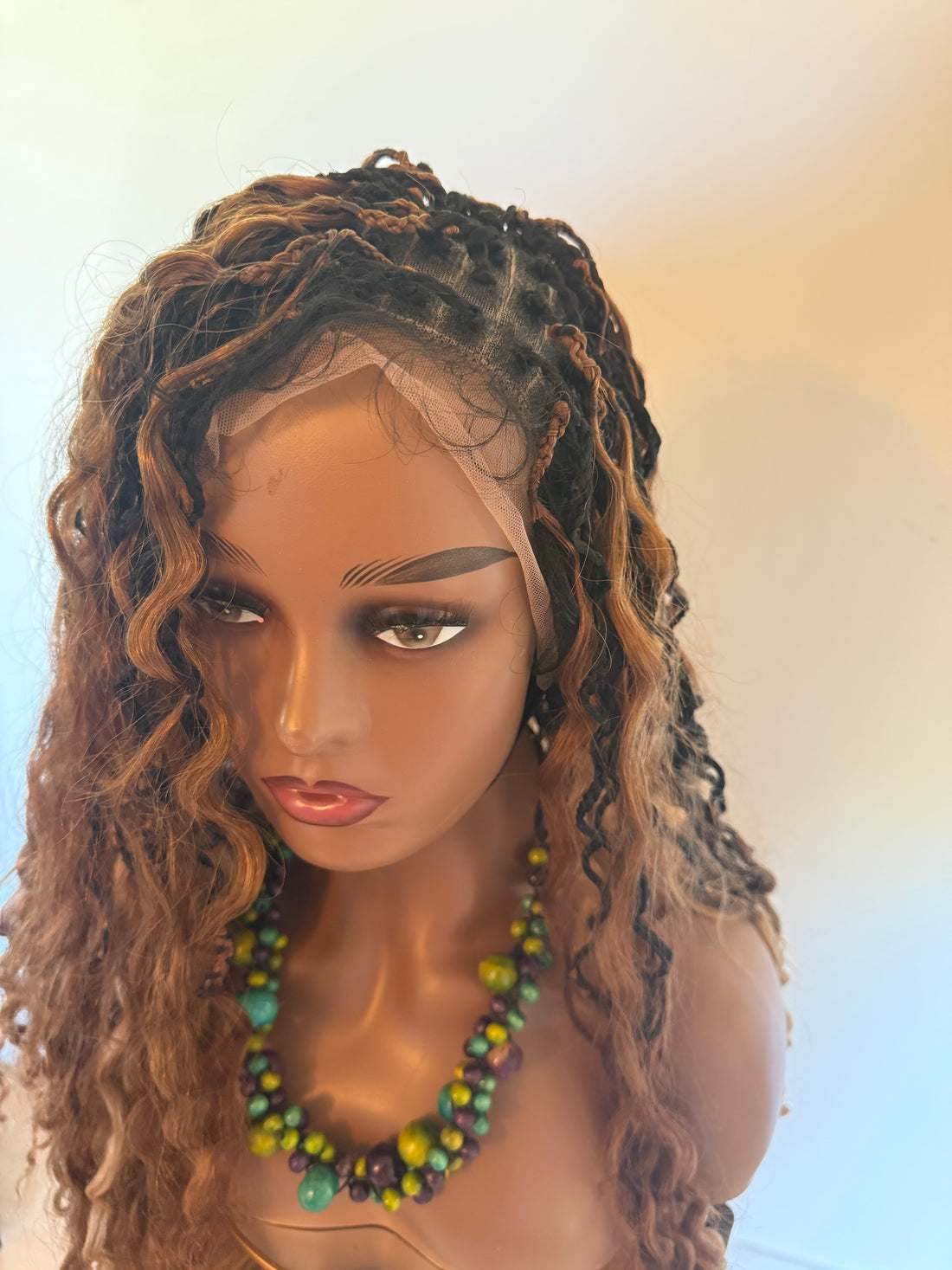 Thaly - Full lace boho Perruque tressée box braid avec l’effet boho en cheveux naturels Européens marrons