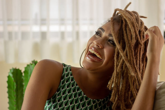 Dreadlocks Brésiliens 0.6 cheveux afros naturels. 14 pouces marrons - 10 pc