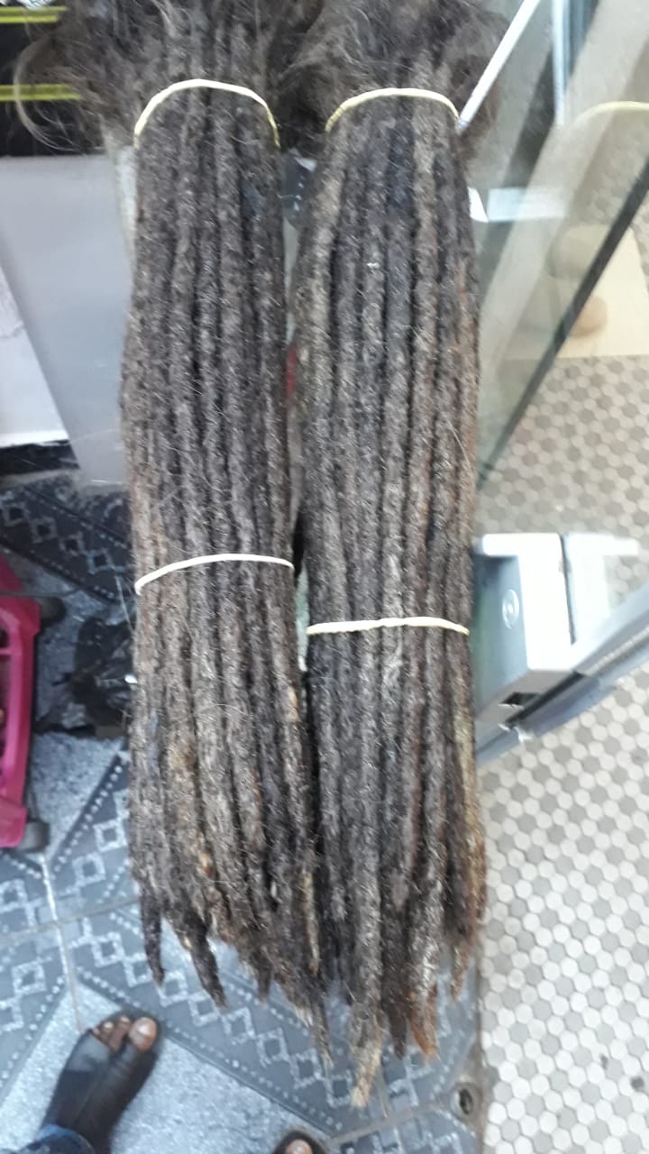 Dreadlocks châtain foncé cheveux Européens largeur 0,8 cm  x 10 dreads par paquet