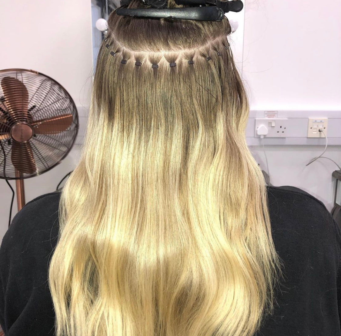 Forfait 8 : Tissage aux anneaux + mèches 18" ou 20" comprises