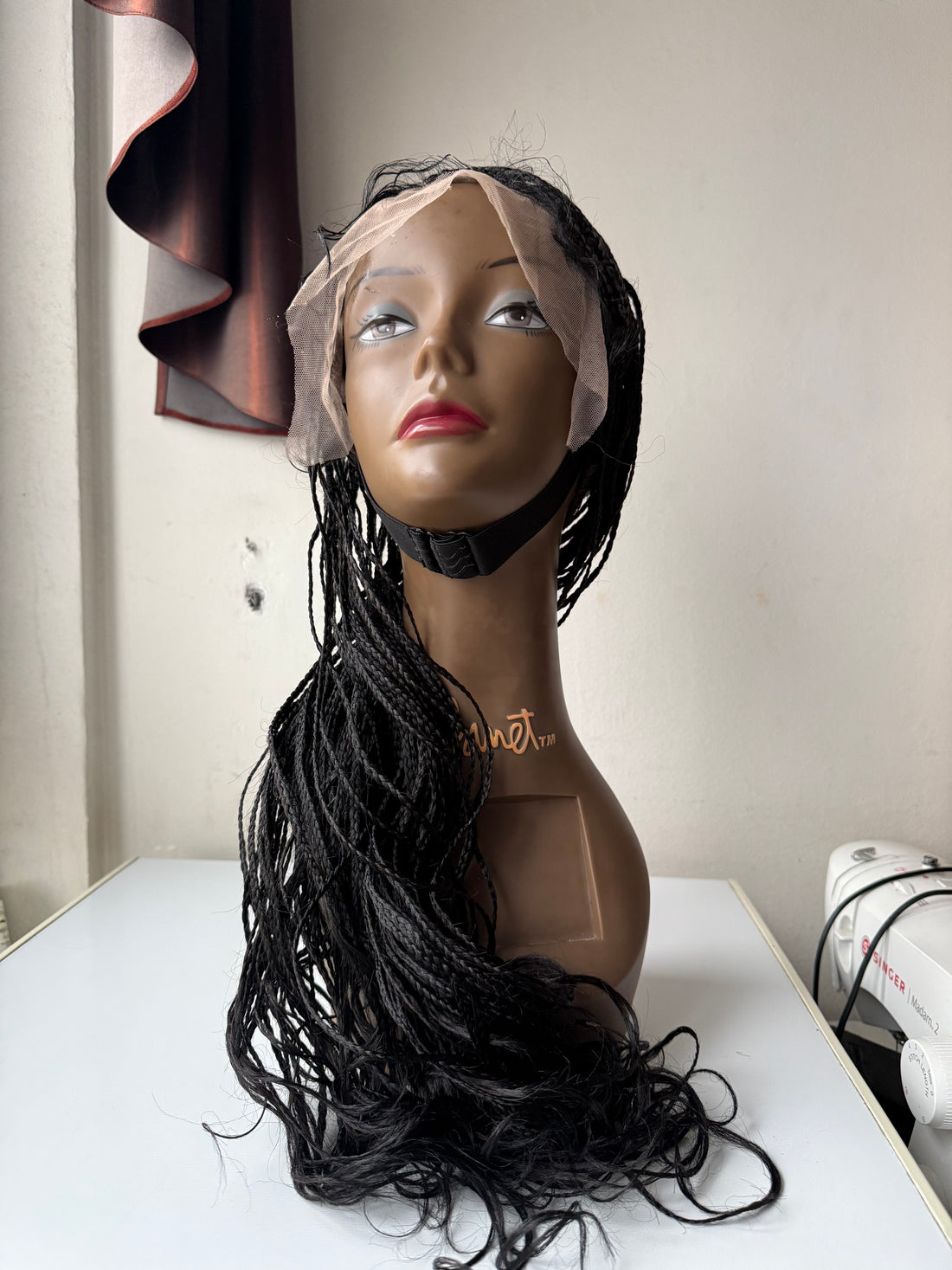 Sanah Full lace braided - Perruque tressée en fine mèches.