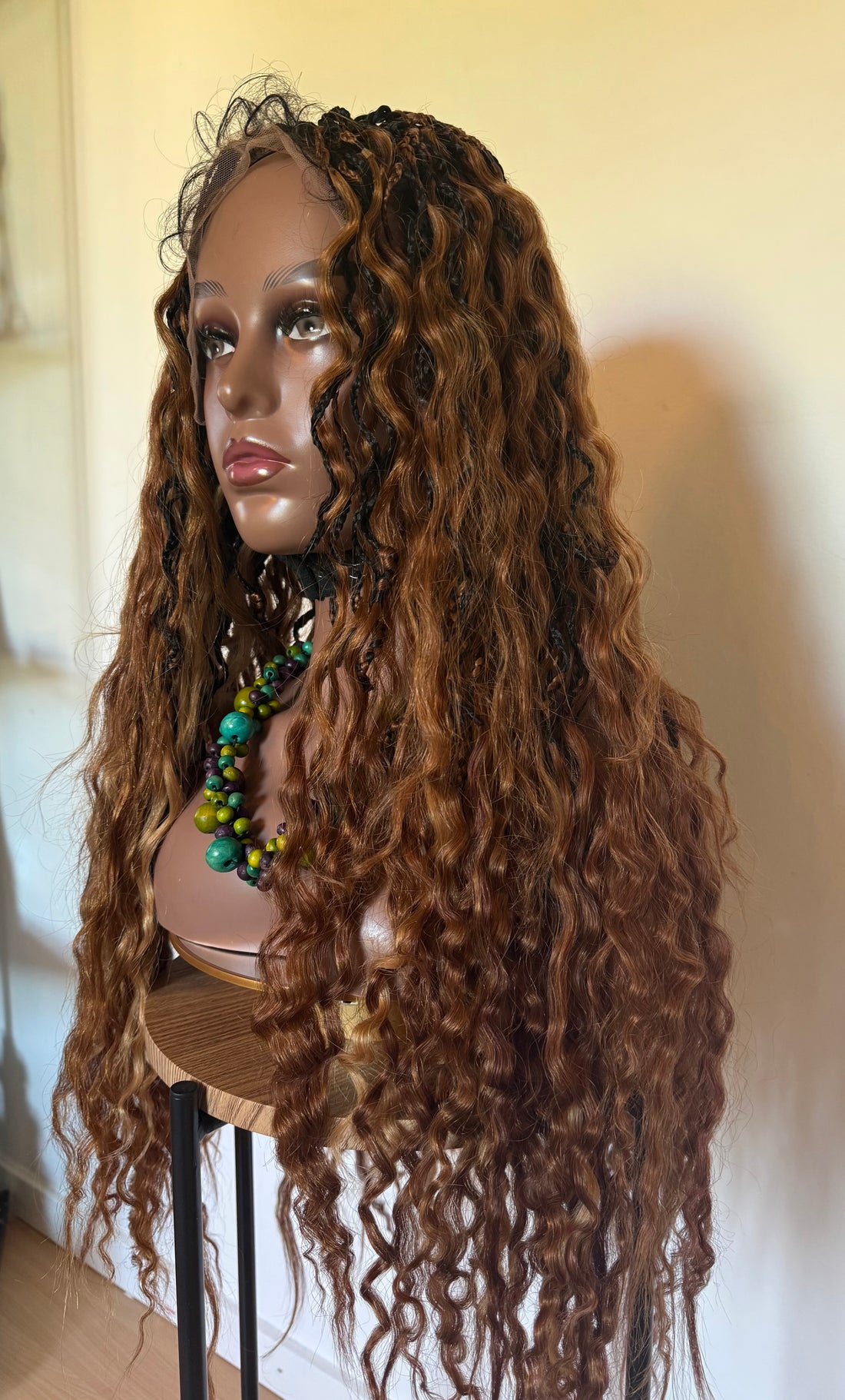 Thaly - Full lace boho Perruque tressée box braid avec l’effet boho en cheveux naturels Européens marrons