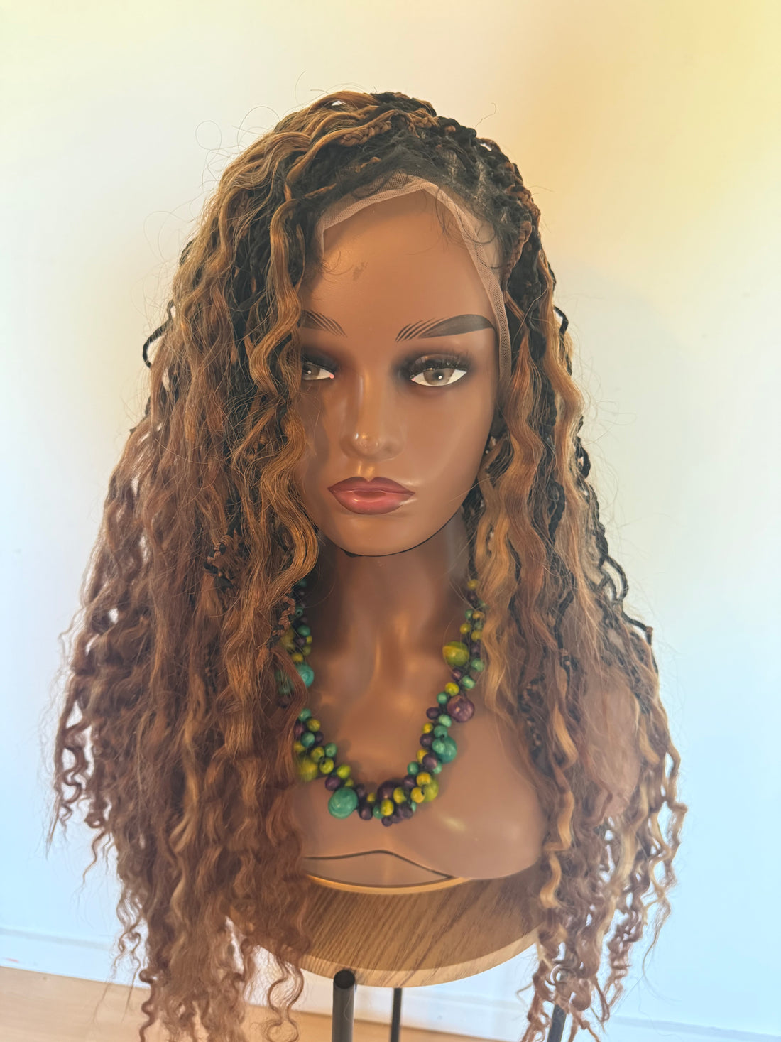 Thaly - Full lace boho Perruque tressée box braid avec l’effet boho en cheveux naturels Européens marrons
