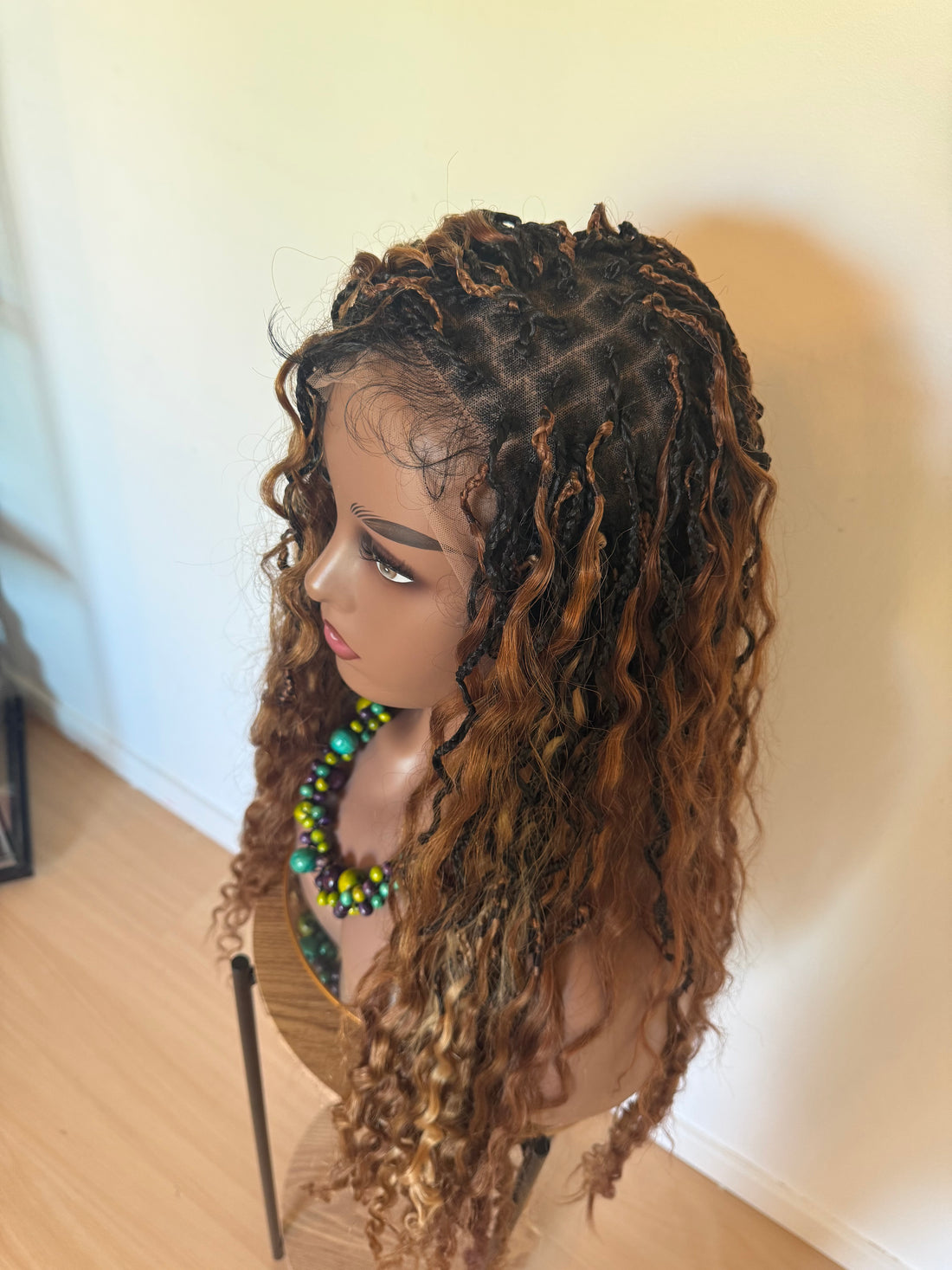 Thaly - Full lace boho Perruque tressée box braid avec l’effet boho en cheveux naturels Européens marrons