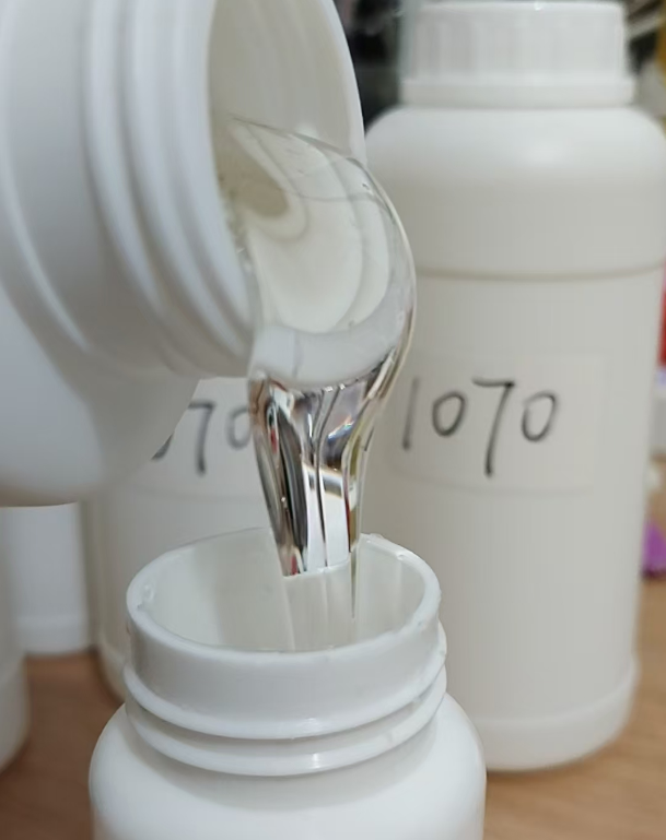 Colle PU 1070/1090 pour scellement des cheveux injectés sur micro-peau