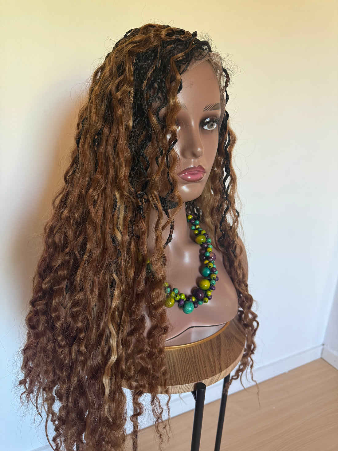 Thaly - Full lace boho Perruque tressée box braid avec l’effet boho en cheveux naturels Européens marrons