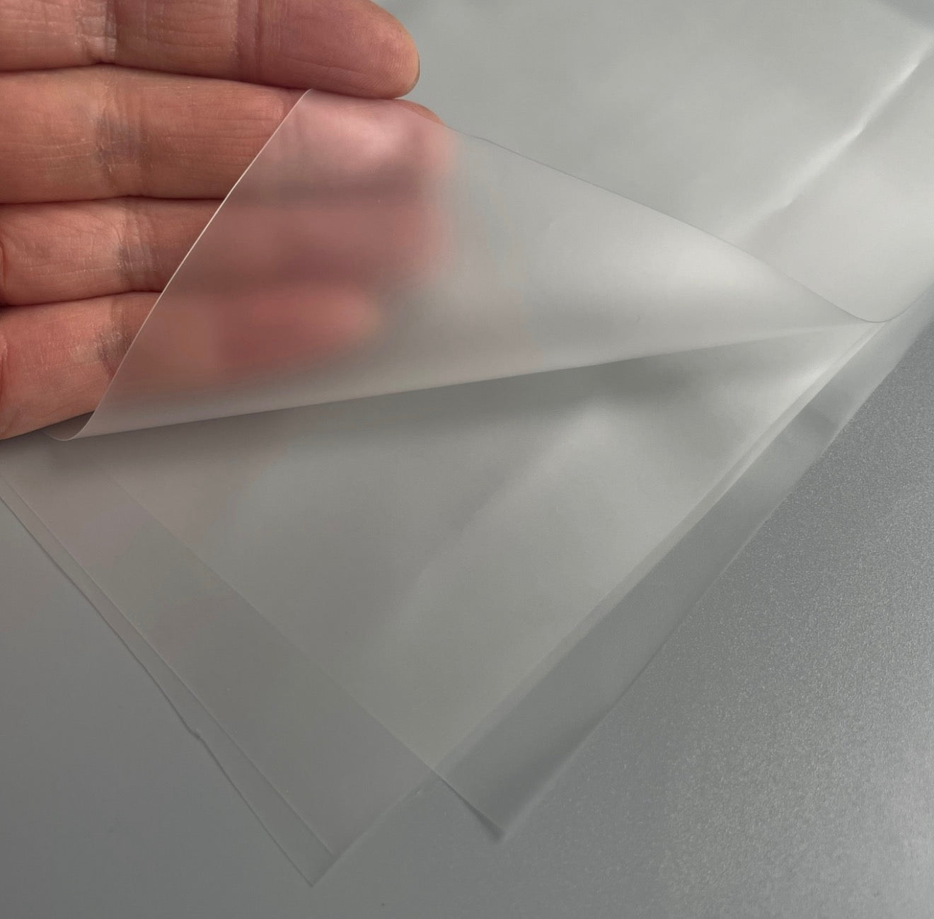 Tissu transparent PU pour fabrication des prothèses capillaires par injection des cheveux