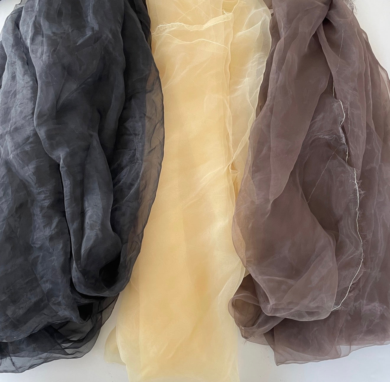 Tissus mono pour la fabrication de bases de prothèses capillaires