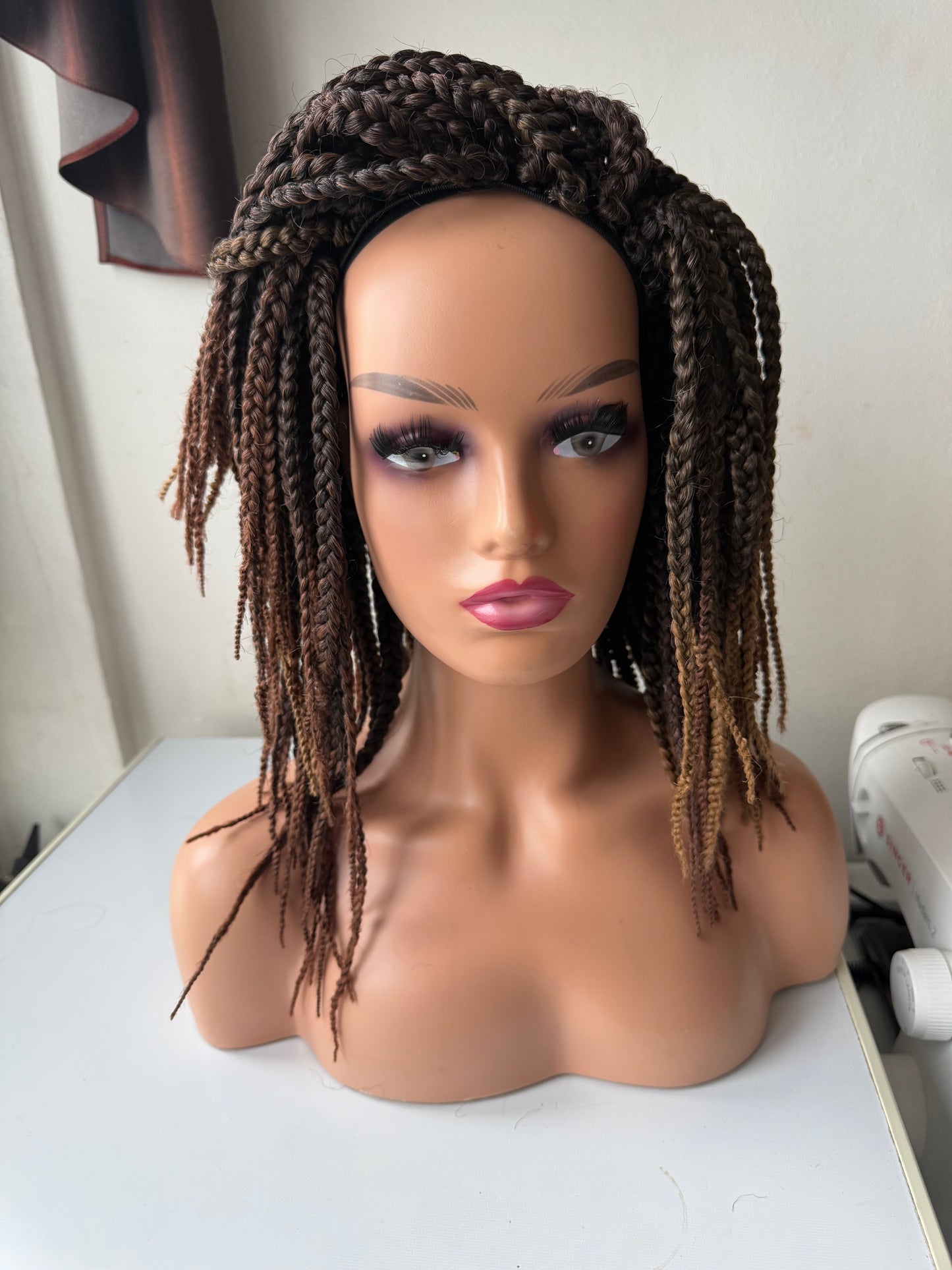Perruque box braids tressée aux pointes marrons - Dinha
