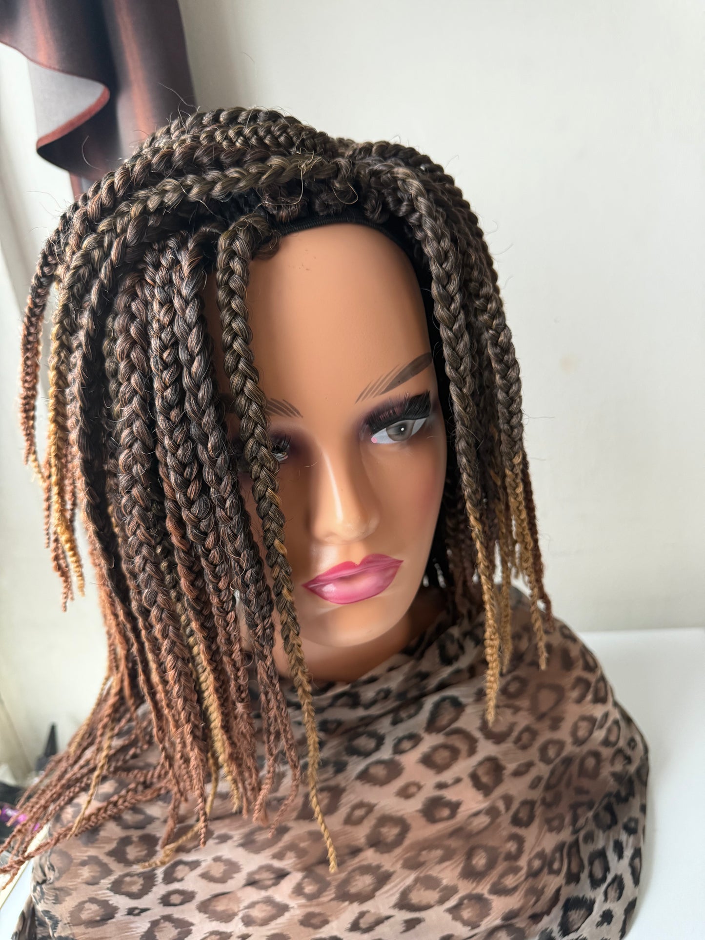 Perruque box braids tressée aux pointes marrons - Dinha
